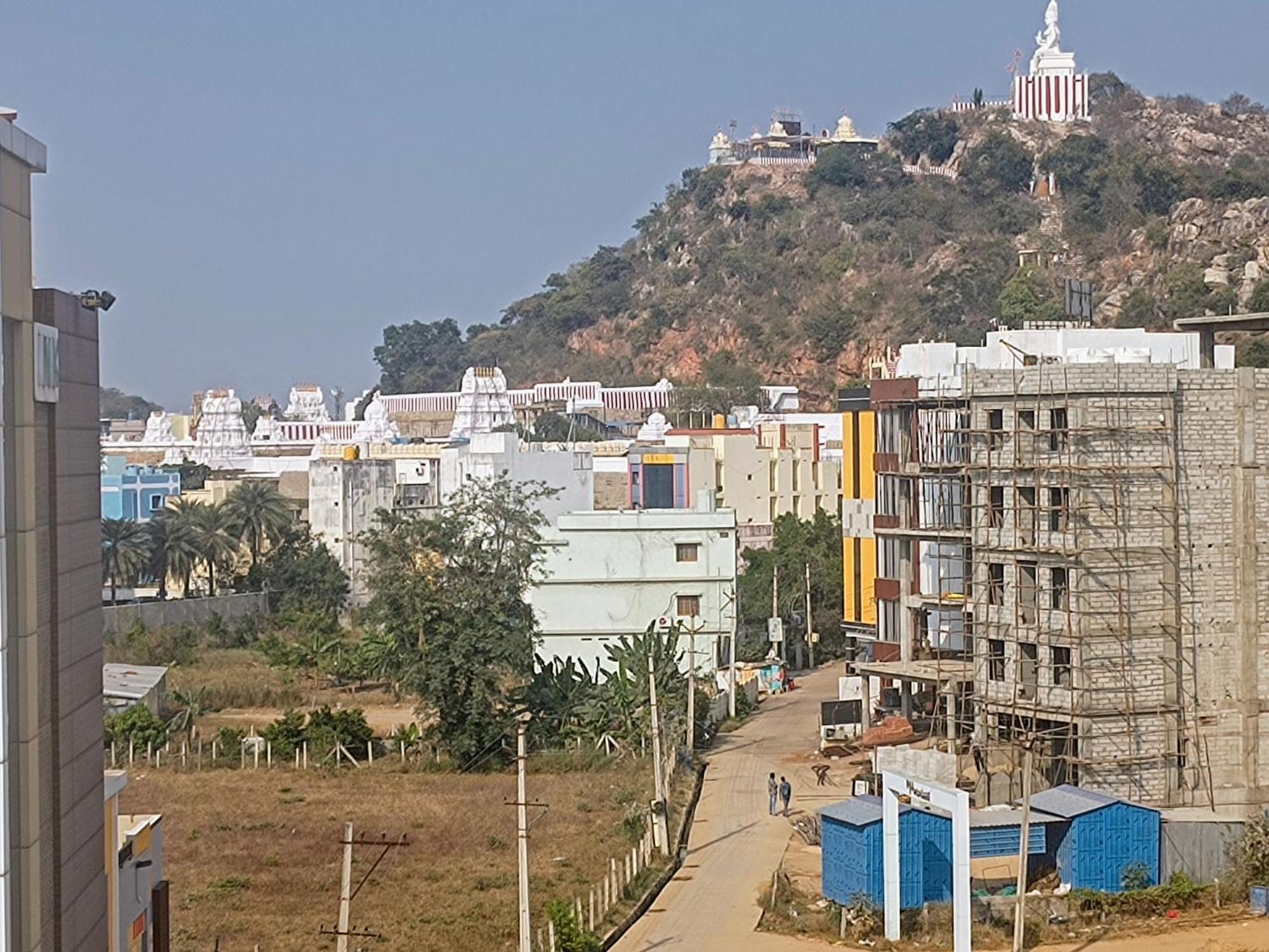 Villa Mgr Residency Srikalahasti Exterior foto