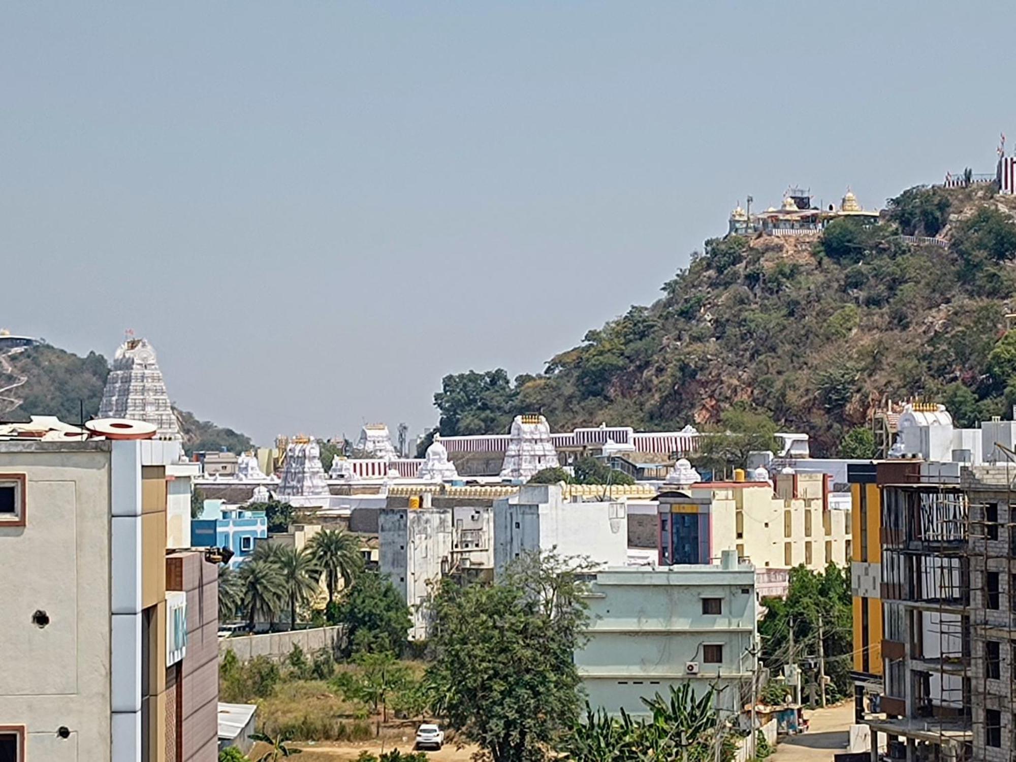 Villa Mgr Residency Srikalahasti Exterior foto